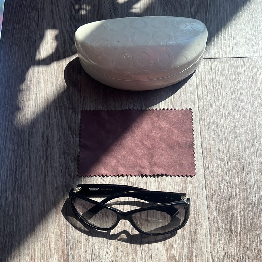 Coach Sunglasses - Picture 6 of 6